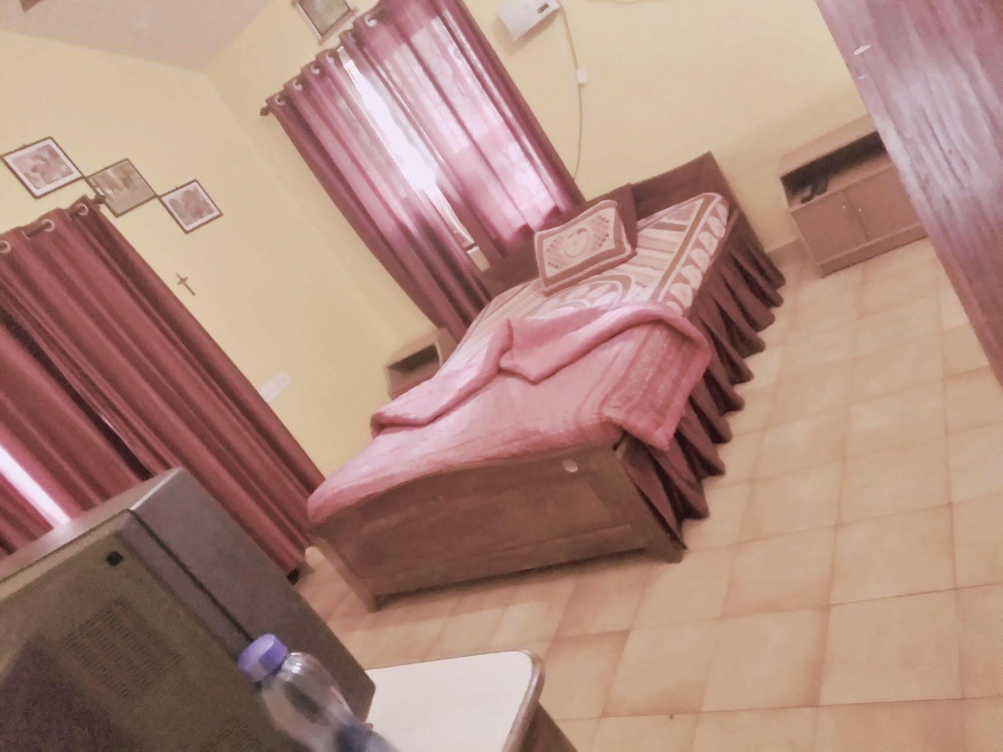 Jes Guest House Majorda Ngoại thất bức ảnh