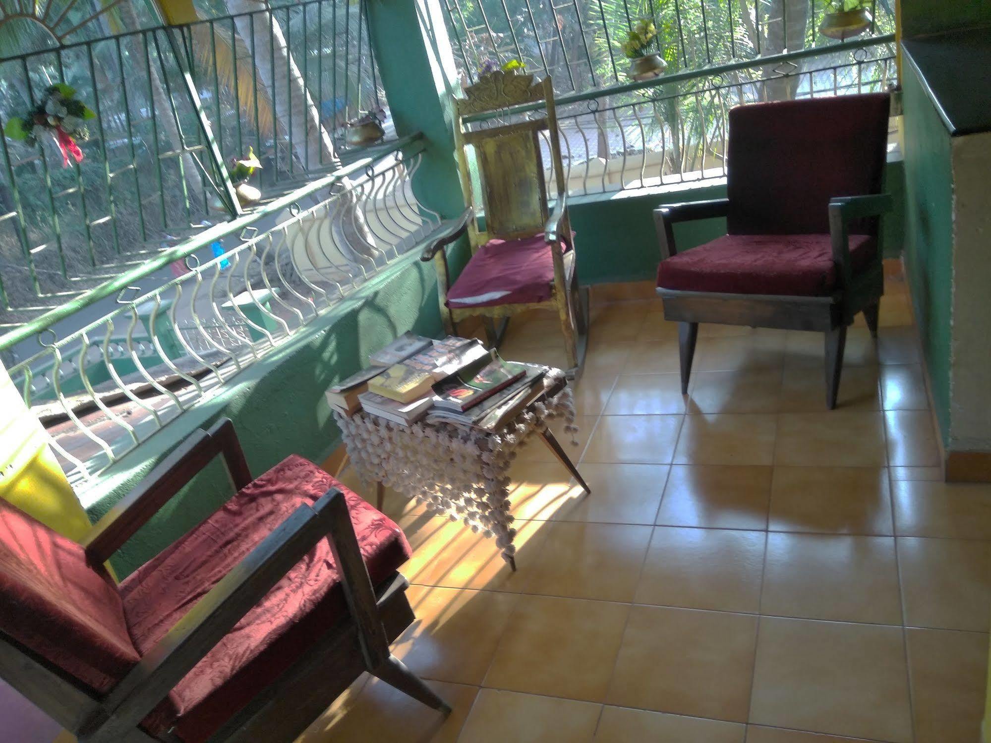 Jes Guest House Majorda Ngoại thất bức ảnh